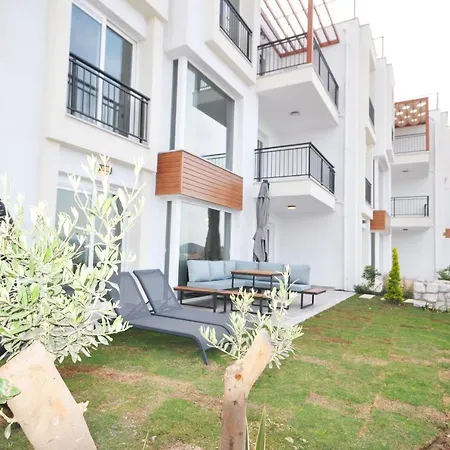 Appartement Esteban Oezel Plajli *