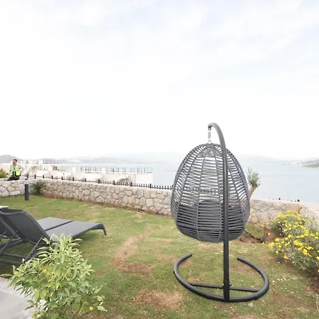 Esteban Oezel Plajli 아파트