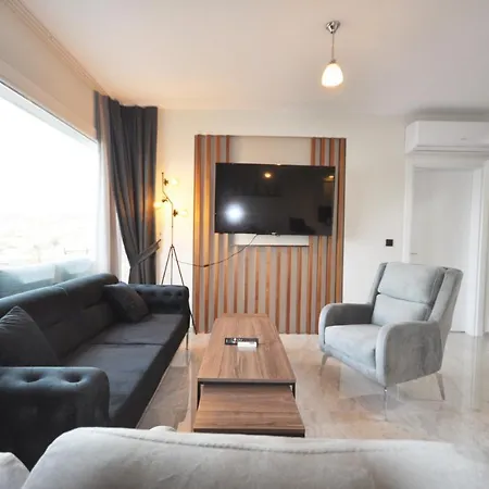 Esteban Oezel Plajli Apartament *