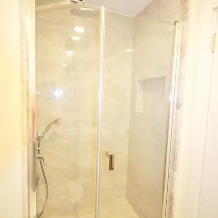 Esteban Oezel Plajli Apartament