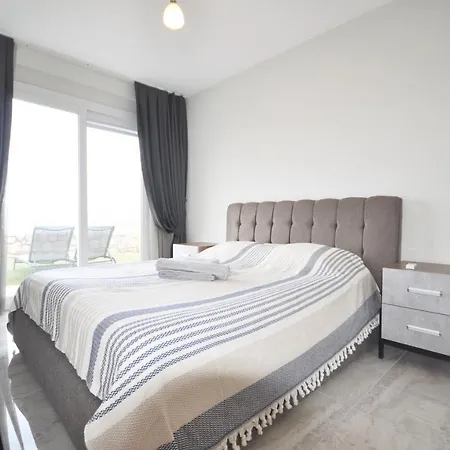 Apartament Esteban Oezel Plajli *